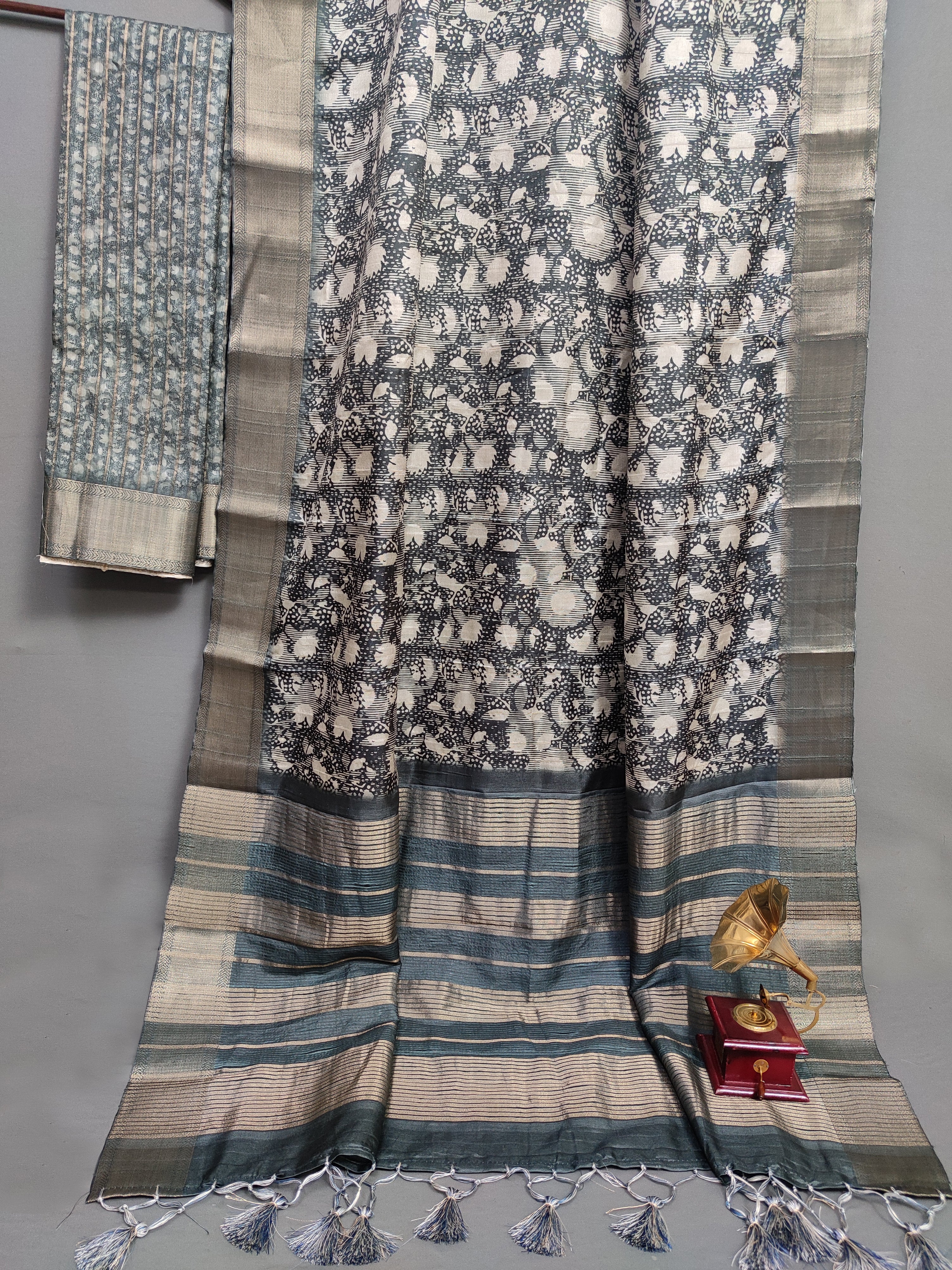 Noir Bloom Abstraction Handloom Jacquard Border Tussar Saree JQ2 Geetha Creation