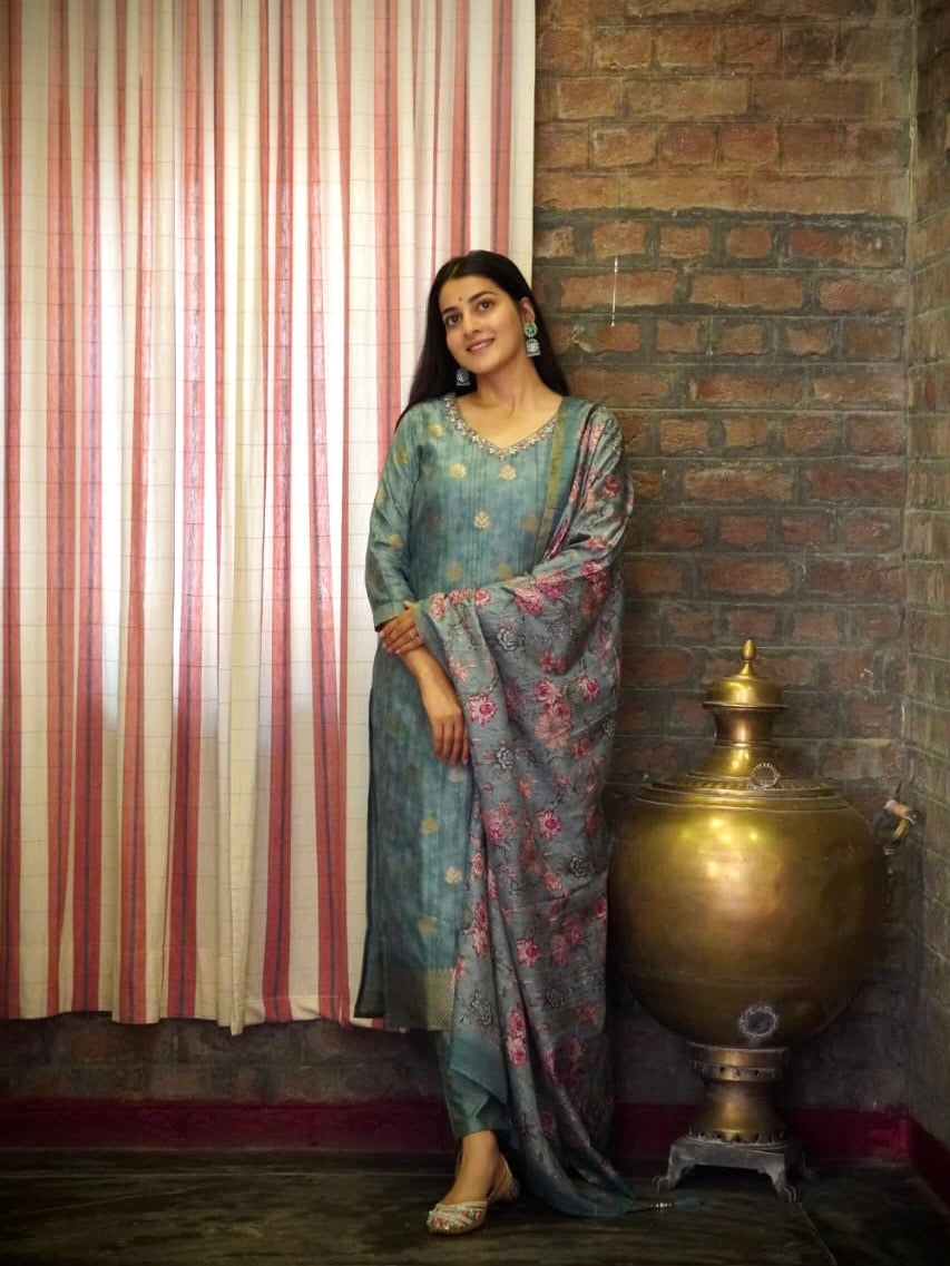 Exquisite Emerald in Bloom Ready to Wear Silk Kurti Set