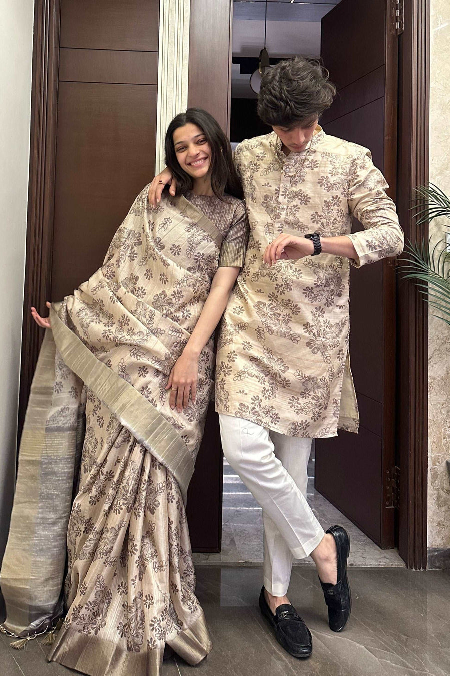Buy Engagement Couple Dress Saree Online | Geethacraetion  Geetha Creation