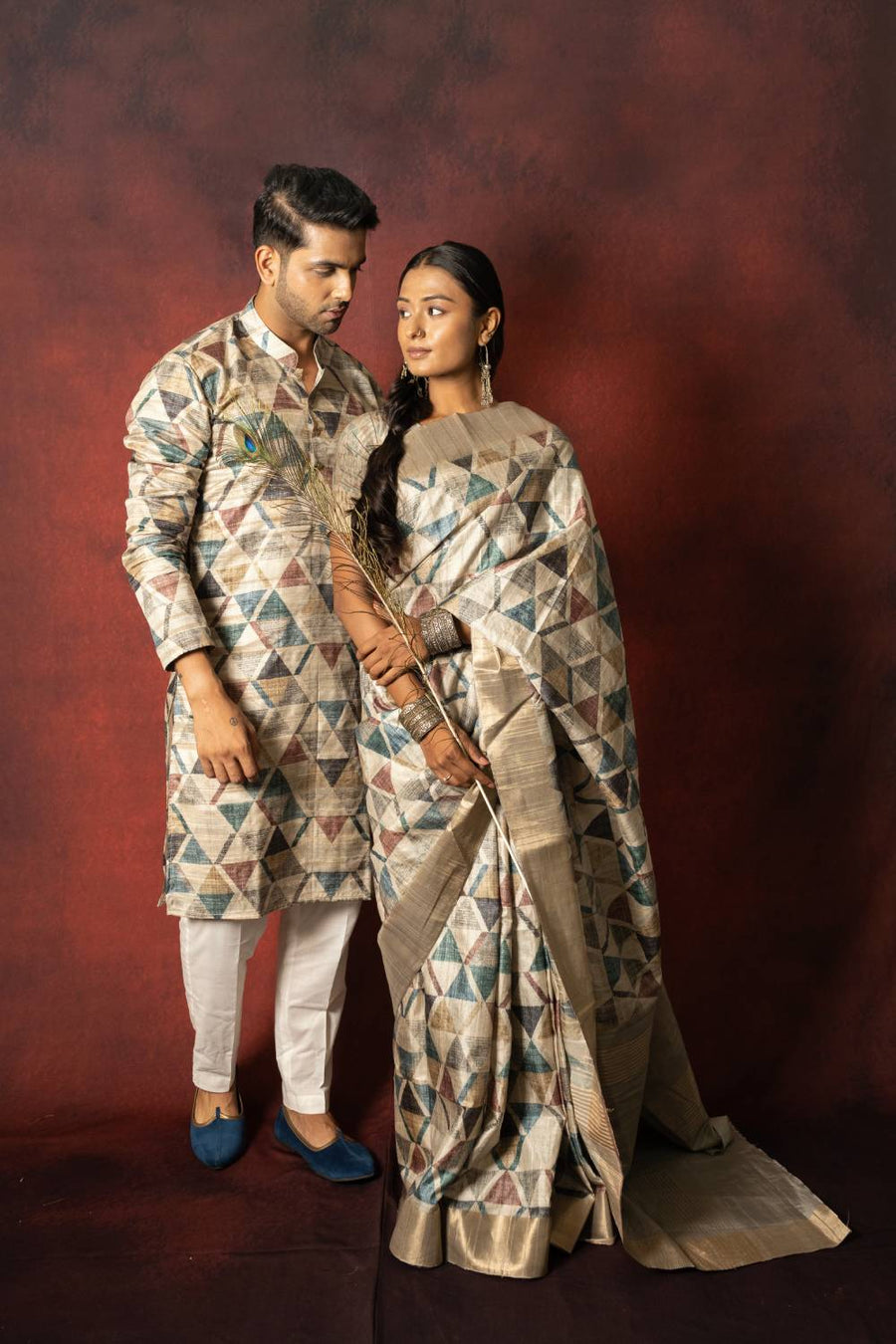 matching engagement couple dress saree Engagement Couple Matching Dress Indian Saree Engagement Dress For Indian  Couple: Best Outfit Ideas